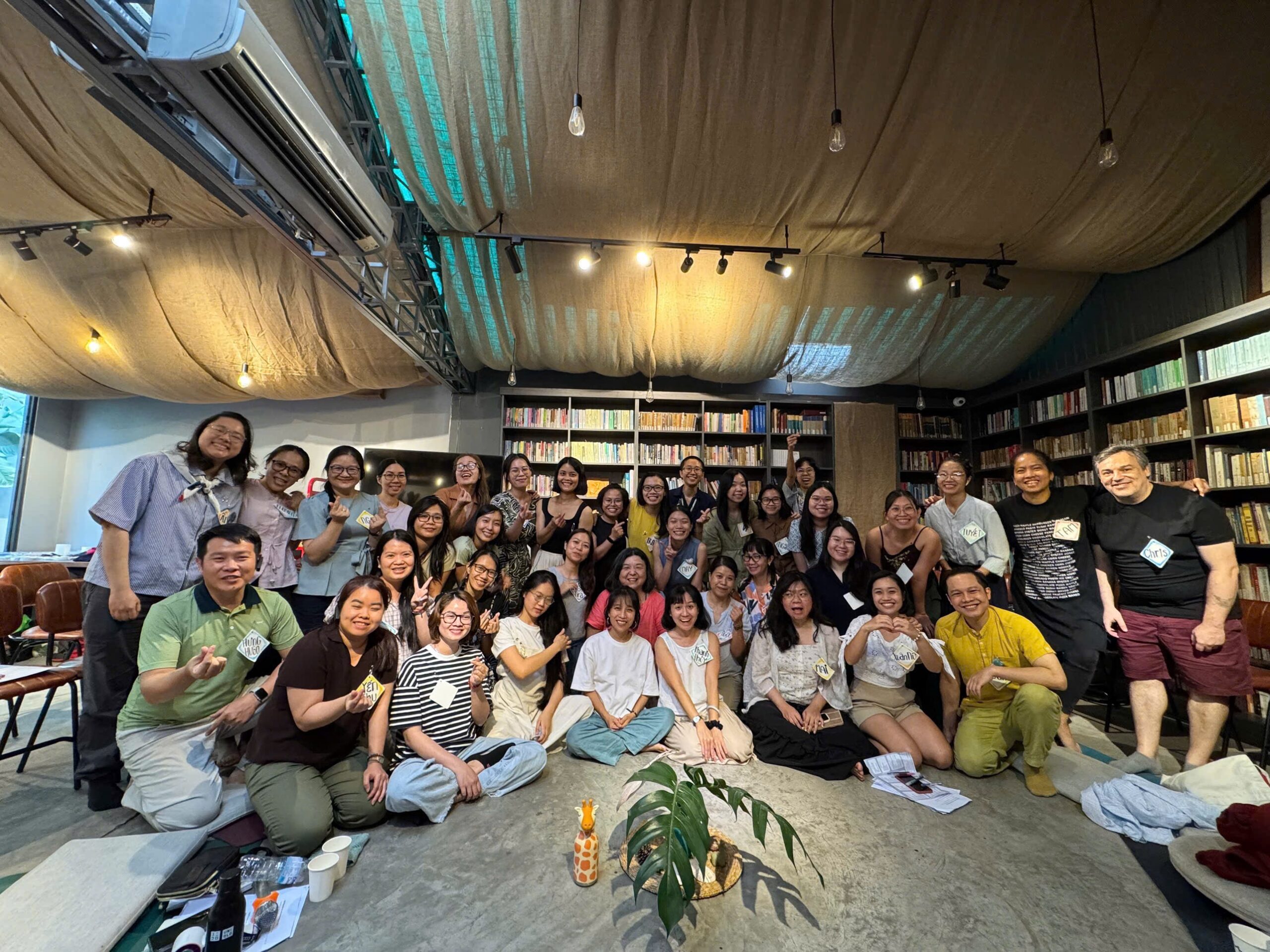 Mika Workshops - Thu hoạch từ thử nghiệm Kinh tế Quà Tặng